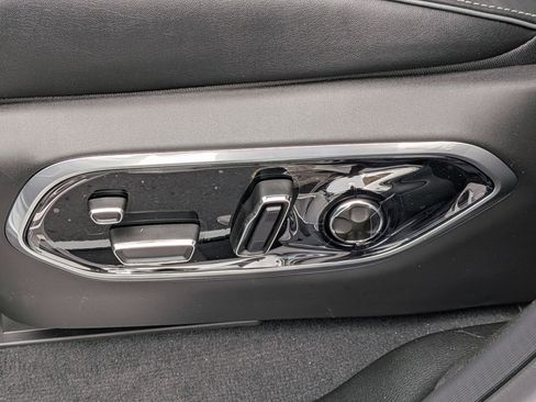 New 2025 Jeep Grand Cherokee L Overland w/ Advanced Protech Group III image 13