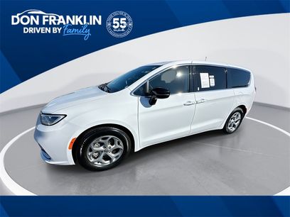 Used 2024 Chrysler Pacifica Limited