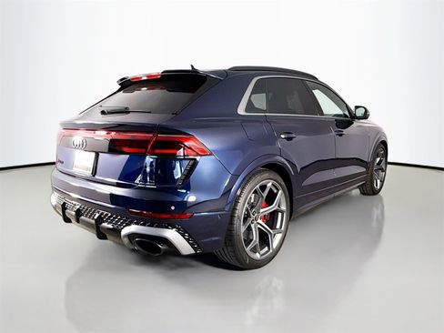 New 2025 Audi RS Q8 performance image 7