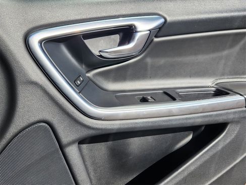 Used 2018 Volvo S60 T5 Dynamic w/ Protection Package image 18