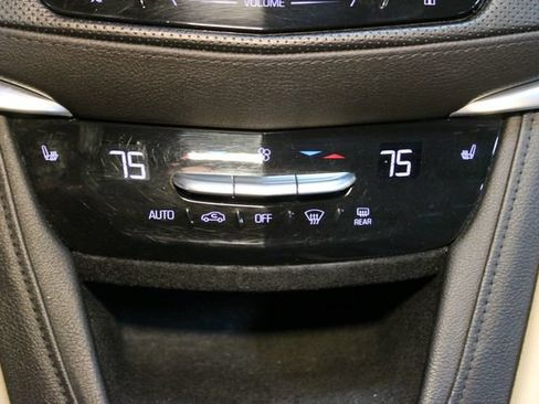 Used 2017 Cadillac XT5 Luxury w/ Driver Awareness Package FWD image 29