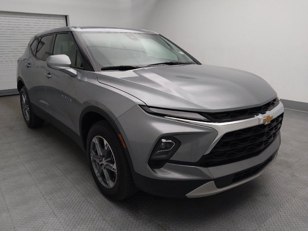 Used 2025 Chevrolet Blazer LT FWD image 13