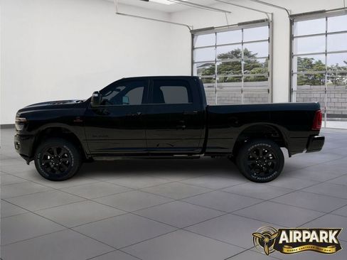 New 2025 RAM 2500 Laramie image 8