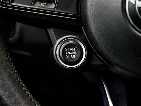 Used 2023 Alfa Romeo Giulia Veloce image 28