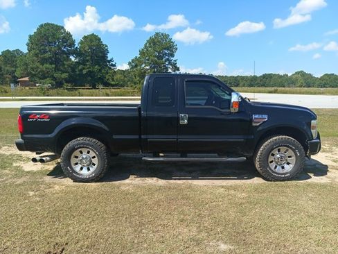 Used 2008 Ford F250 XLT image 2