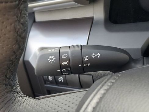 Used 2025 Toyota Tacoma TRD Off-Road image 17