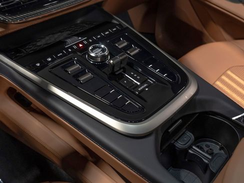 Used 2025 Aston Martin DBX 707 image 61