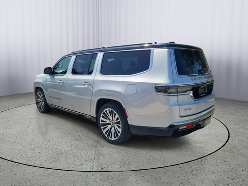 Used 2024 Jeep Grand Wagoneer L Series III AWD/4WD image 4