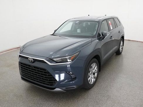 New 2026 Toyota Grand Highlander FWD image 3