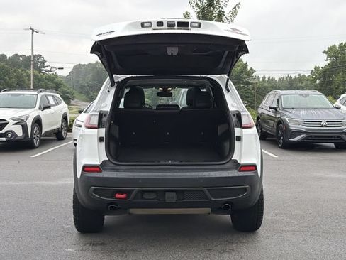 Used 2019 Jeep Cherokee Trailhawk AWD/4WD image 14