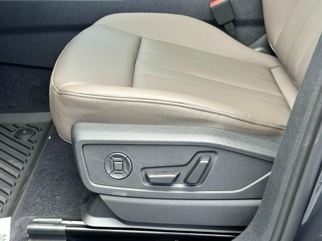 New 2026 Audi Q5 2.0T AWD/4WD image 13