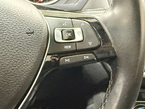 Used 2021 Volkswagen Tiguan SE R-Line AWD/4WD image 23
