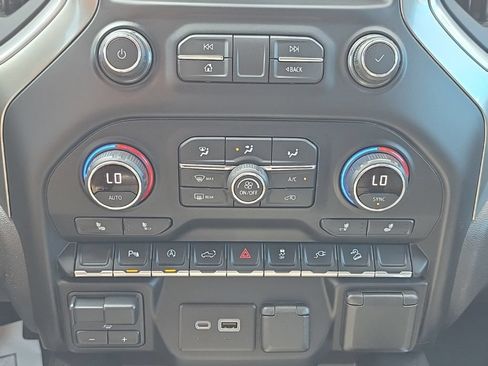 Used 2021 Chevrolet Silverado 1500 LT Trail Boss w/ Convenience Package II AWD/4WD image 44