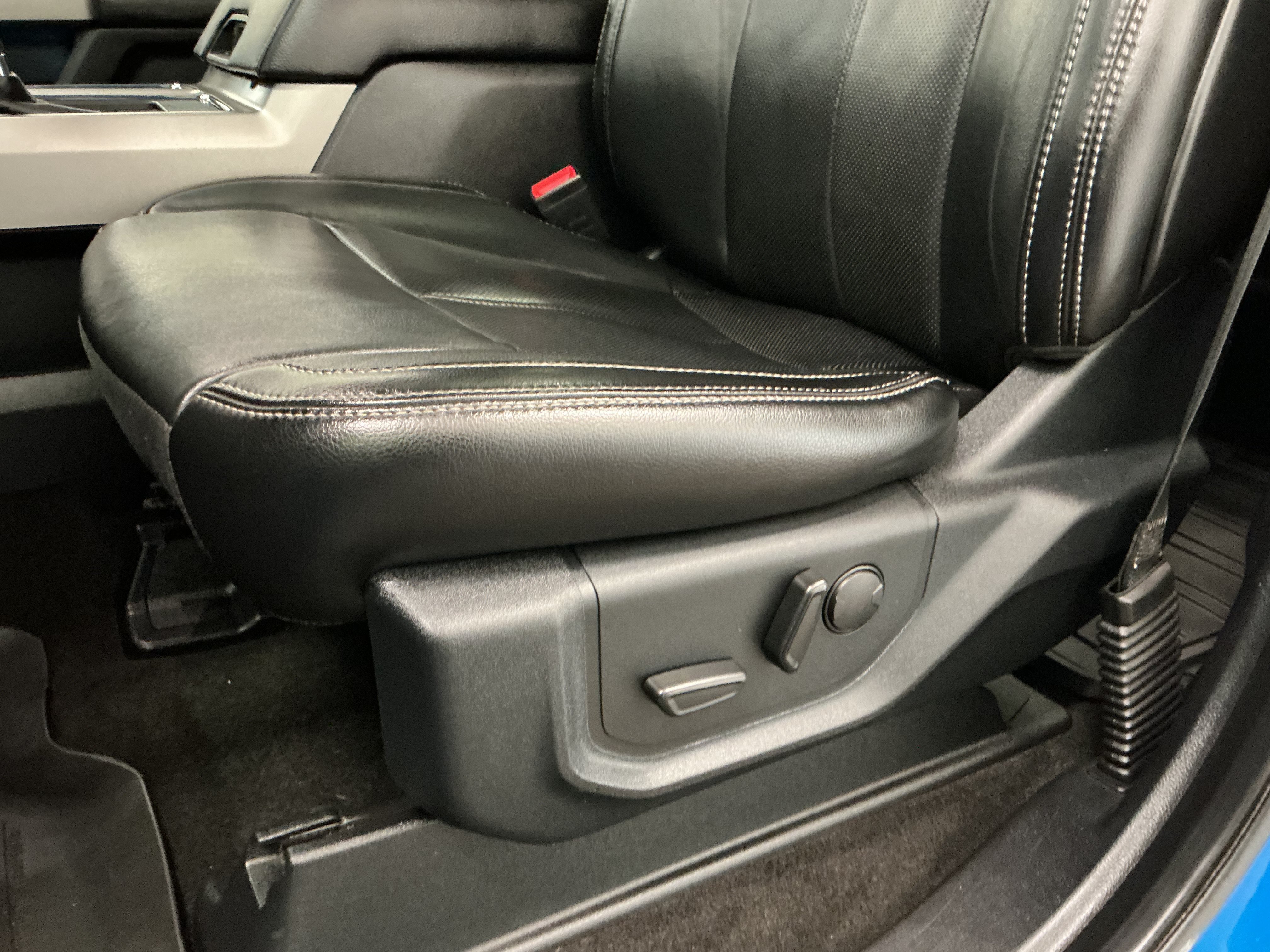 Used 2019 Ford F150 Lariat AWD/4WD image 17