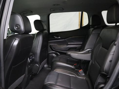 Used 2021 GMC Acadia SLT w/ Elevation Edition image 16