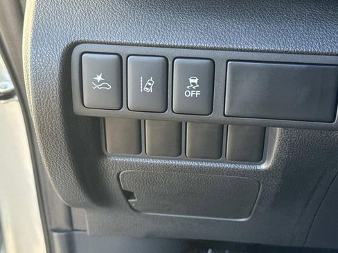 Used 2025 Mitsubishi Eclipse Cross LE image 40