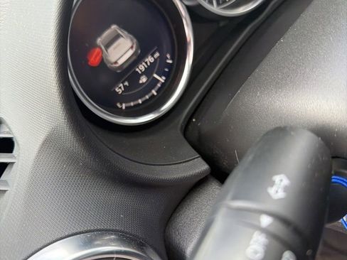 Used 2023 MAZDA MX-5 Miata Grand Touring RWD image 10