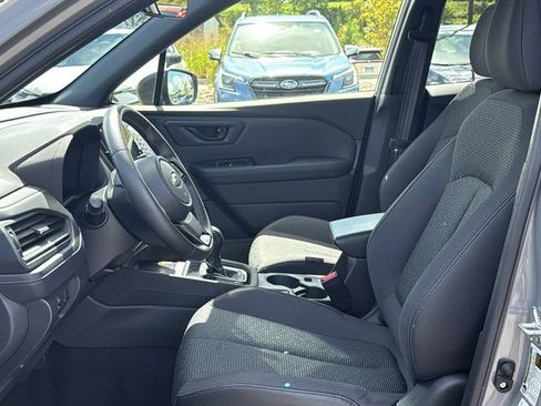 Used 2025 Subaru Forester Premium AWD/4WD image 10