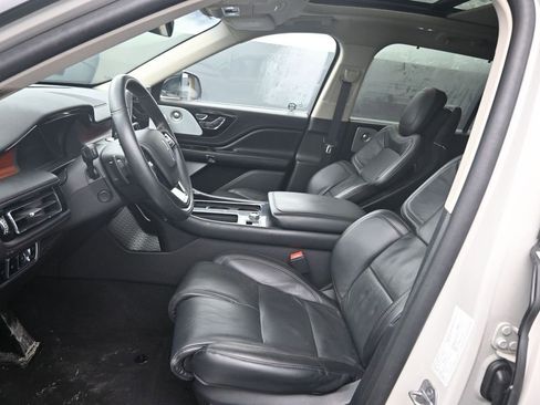 Used 2024 Lincoln Aviator Reserve w/ Equipment Group 201A AWD/4WD image 18
