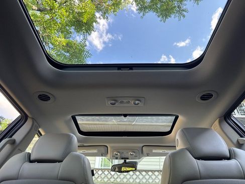 Used 2014 Buick Enclave Premium AWD/4WD image 27
