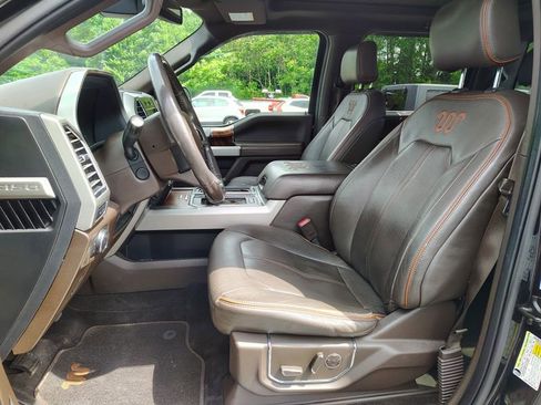 Used 2015 Ford F150 King Ranch w/ Equipment Group 601A Luxury AWD/4WD image 9