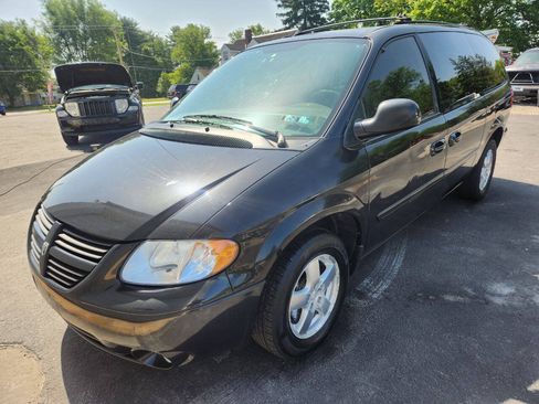 Used 2005 Dodge Grand Caravan SXT FWD image 8