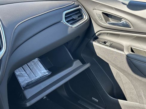 Certified 2024 Chevrolet Equinox Premier AWD/4WD image 33