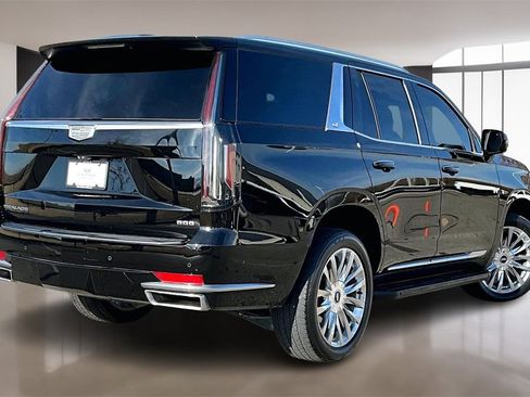Used 2021 Cadillac Escalade Premium Luxury image 2