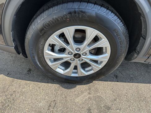 Used 2025 Ford Escape Active AWD/4WD image 13