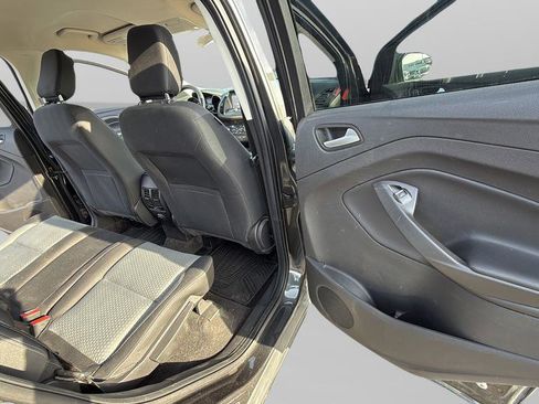 Certified 2019 Ford Escape SE image 35