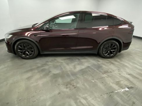 Used 2023 Tesla Model X AWD/4WD image 3