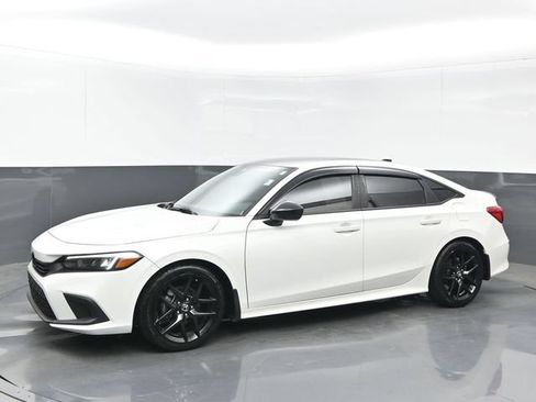 Certified 2022 Honda Civic Sport image 2