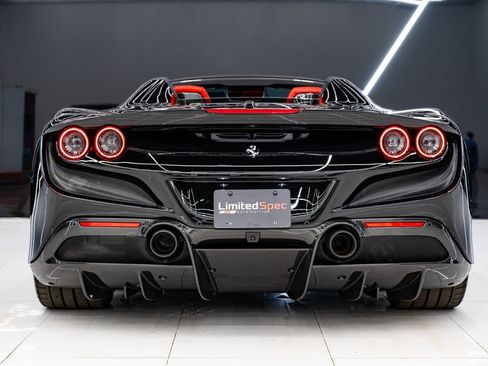 Used 2023 Ferrari F8 Tributo RWD image 28