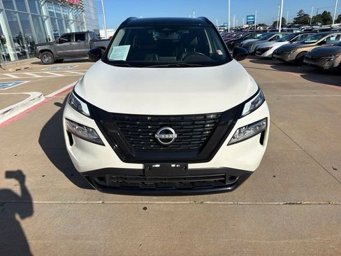 Used 2023 Nissan Rogue SV w/ SV Premium B Package AWD/4WD image 8