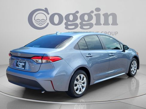 Used 2024 Toyota Corolla LE FWD image 5