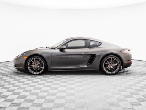Used 2021 Porsche 718 Cayman RWD image 2