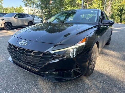 Used 2021 Hyundai Elantra SEL w/ Convenience Package FWD image 1