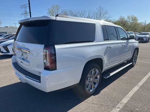 Used 2016 GMC Yukon XL Denali w/ Open Road Package AWD/4WD image 10