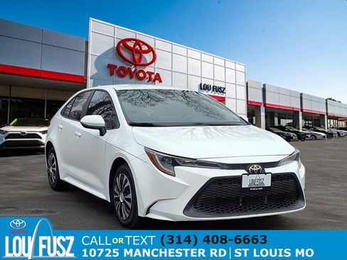Used 2022 Toyota Corolla LE image 1