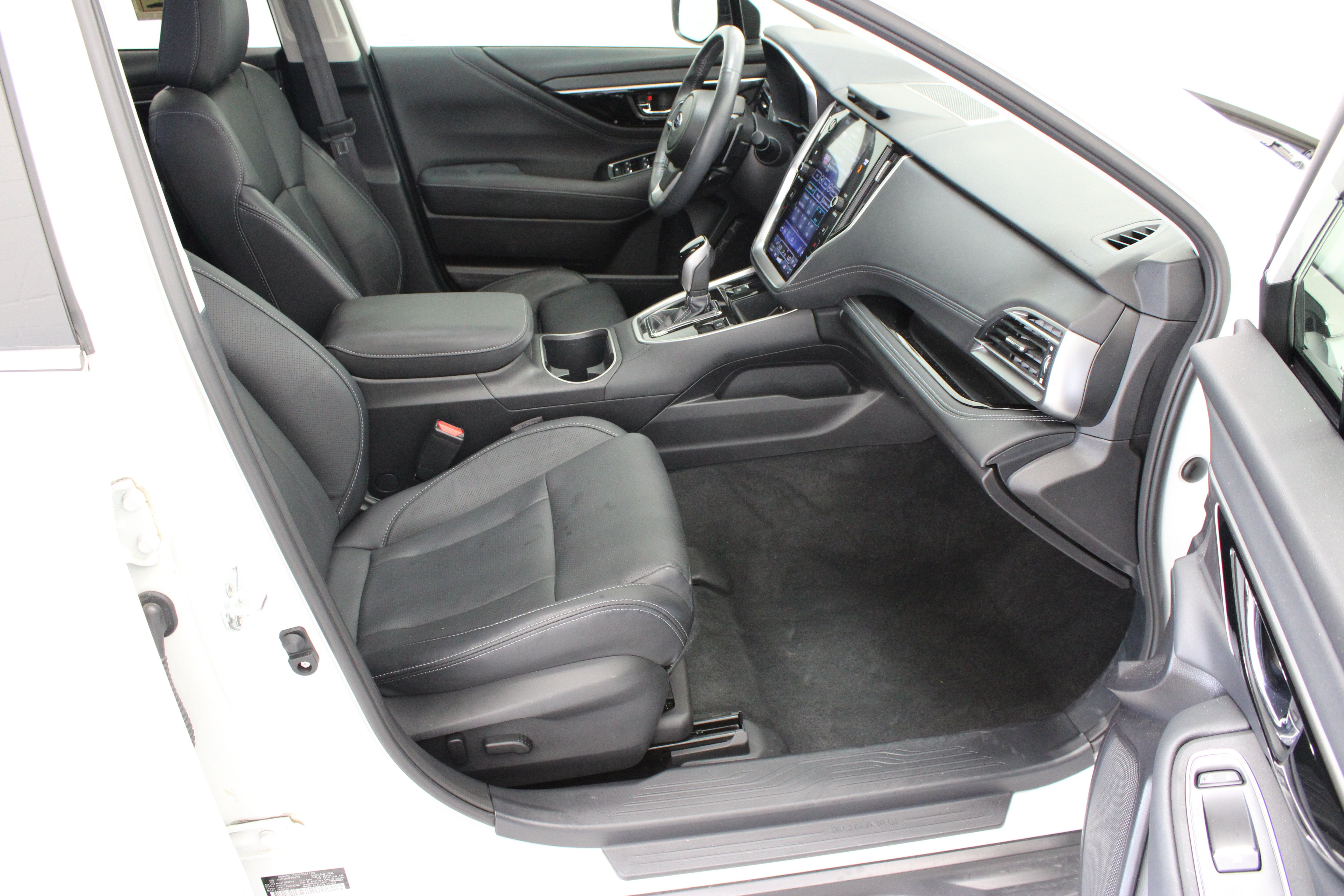 Used 2023 Subaru Outback Touring XT AWD/4WD image 41