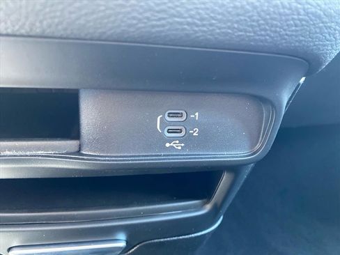 New 2026 Chrysler Pacifica Select FWD image 9