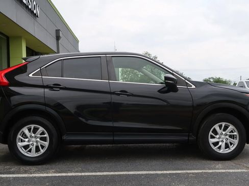 Used 2019 Mitsubishi Eclipse Cross ES image 8