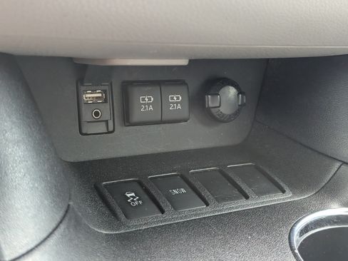 Used 2017 Toyota Highlander XLE FWD image 20