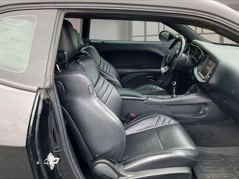 Used 2015 Dodge Challenger SRT Hellcat image 7