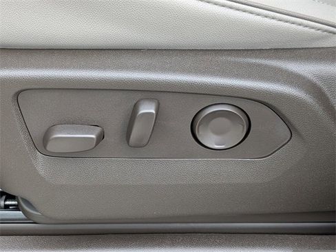 Used 2025 GMC Yukon Elevation w/ Elevation Premium Package image 22