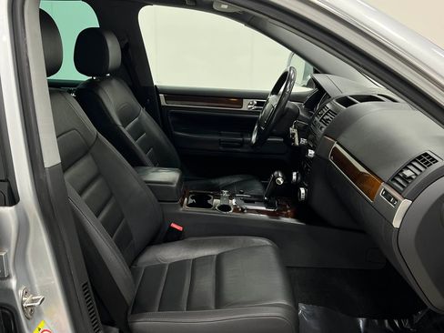 Used 2008 Volkswagen Touareg V6 AWD/4WD image 35