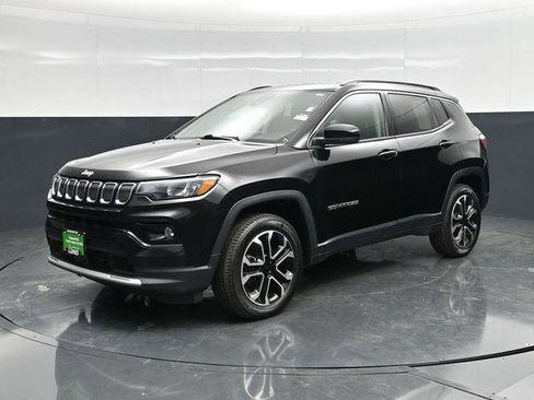 Certified 2022 Jeep Compass Limited AWD/4WD image 5