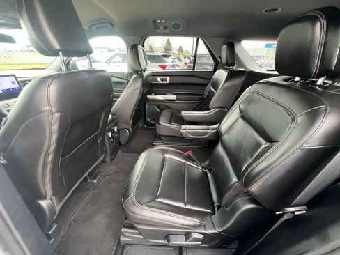 Used 2023 Ford Explorer XLT w/ Equipment Group 202A image 24