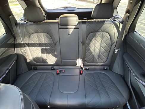 Used 2025 BMW X5 xDrive40i AWD/4WD image 13