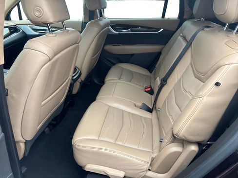 Used 2020 Cadillac XT6 Premium Luxury w/ Platinum Package image 10